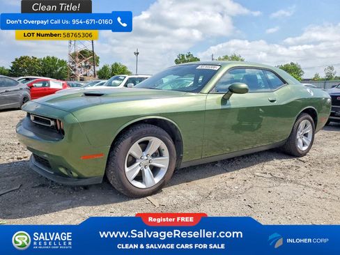 Used 2023 Dodge Challenger SXT RWD image 1
