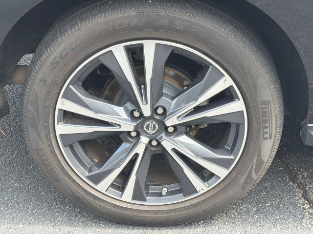 Used 2019 Nissan Pathfinder Platinum AWD/4WD image 18