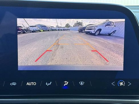 Used 2025 Chevrolet Equinox EV LT image 19