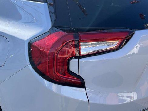 Used 2022 GMC Terrain Denali AWD/4WD image 11