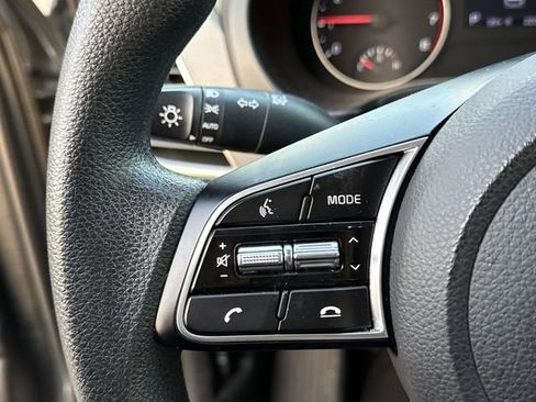 Used 2023 Kia Seltos LX image 17