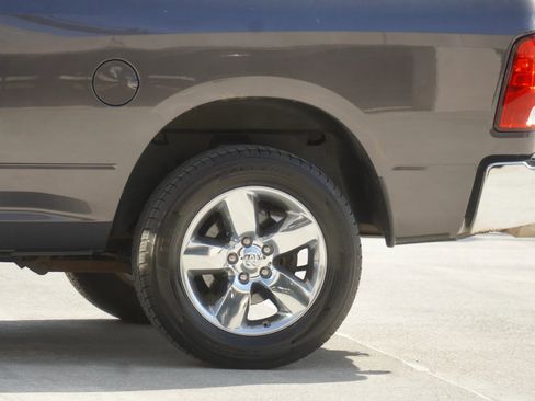 Used 2017 RAM 1500 Big Horn AWD/4WD image 32