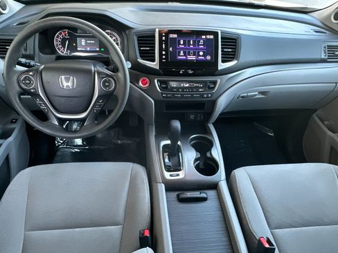 Used 2017 Honda Pilot EX image 13