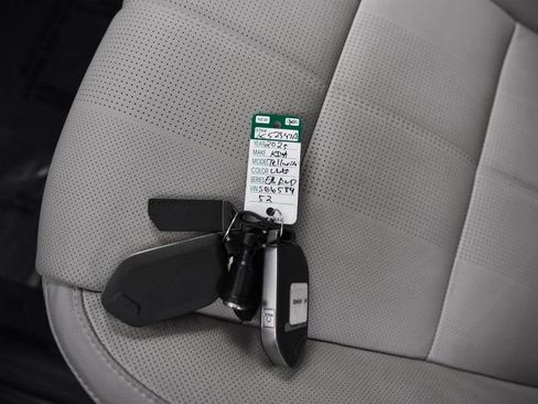 Used 2025 Kia Telluride EX image 28