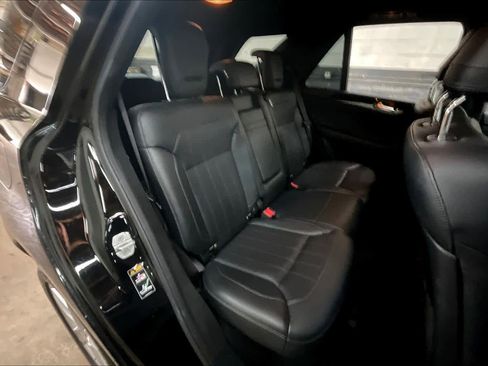 Used 2018 Mercedes-Benz GLE 350 image 30