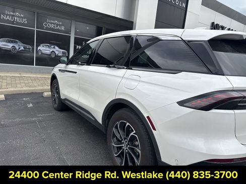 Used 2024 Lincoln Nautilus Premier w/ Equipment Group 102A image 6