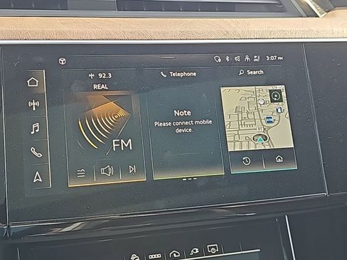 Used 2022 Audi e-tron Premium w/ Convenience Plus Package image 5