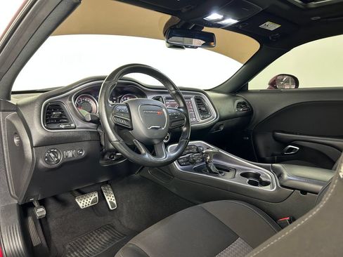Used 2020 Dodge Challenger R/T Scat Pack RWD image 4