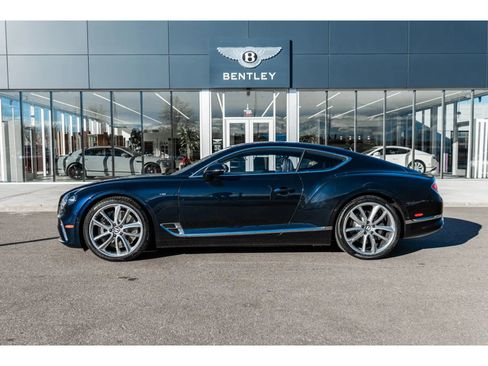 Used 2022 Bentley Continental GT V8 image 8