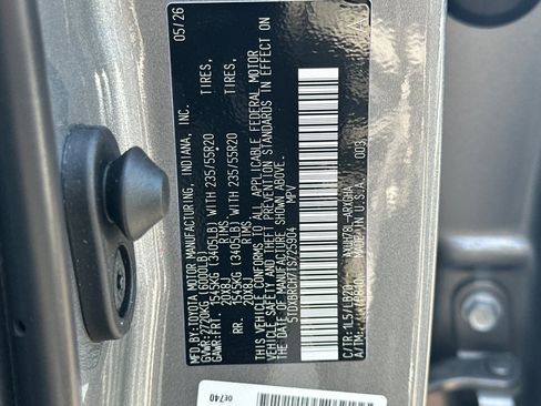 Certified 2026 Toyota Highlander Limited AWD/4WD image 30