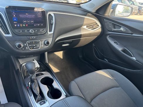 Used 2024 Chevrolet Malibu LT FWD image 20