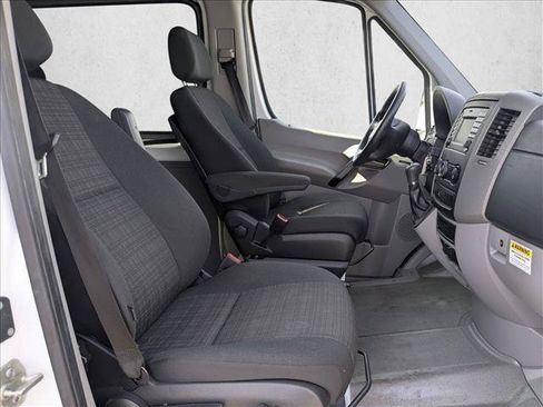 Used 2017 Mercedes-Benz Sprinter 2500 image 16