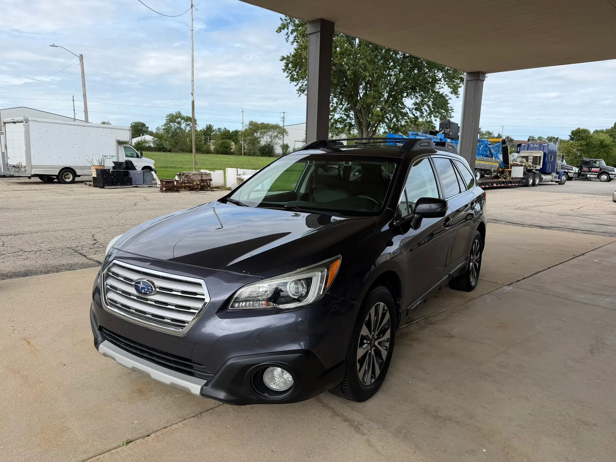 Used 2015 Subaru Outback 2.5i Limited AWD/4WD image 1