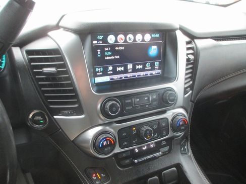 Used 2017 Chevrolet Tahoe LT w/ LT Signature Package image 28