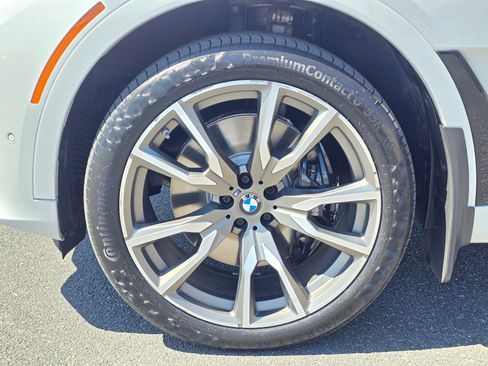 Used 2022 BMW X7 M50i AWD/4WD image 40