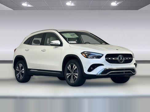 Certified 2025 Mercedes-Benz GLA 250 4MATIC image 6