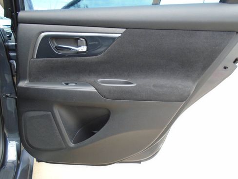 Used 2013 Nissan Altima 2.5 SV FWD image 27
