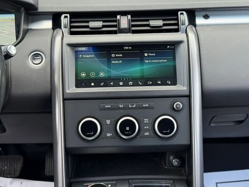 Used 2020 Land Rover Discovery Landmark AWD/4WD image 16