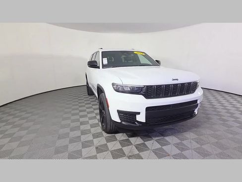 Used 2023 Jeep Grand Cherokee L Laredo RWD image 52