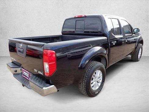 Used 2018 Nissan Frontier SV image 4