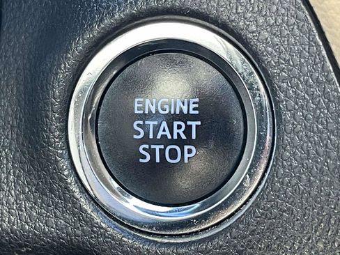 Used 2019 Toyota RAV4 XLE image 23