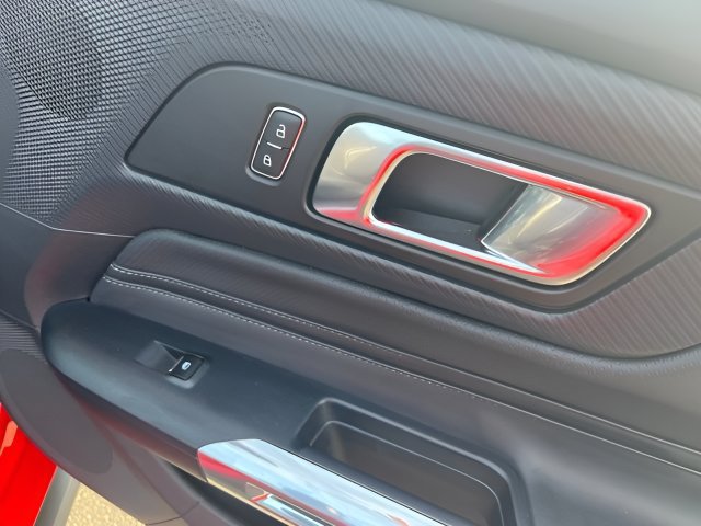 Used 2025 Ford Mustang Premium RWD image 27