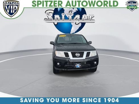 Used 2015 Nissan Frontier SV w/ SV Value Truck Package AWD/4WD image 3