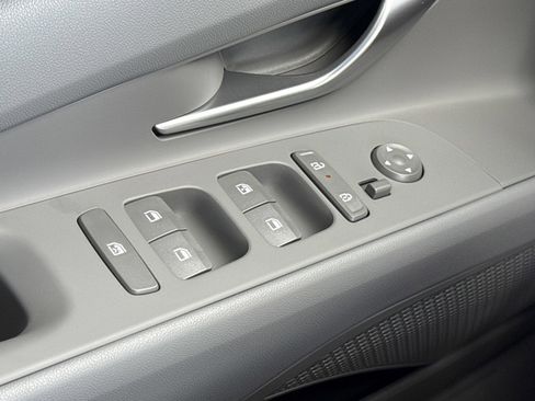 New 2026 Hyundai Elantra Sport FWD image 15