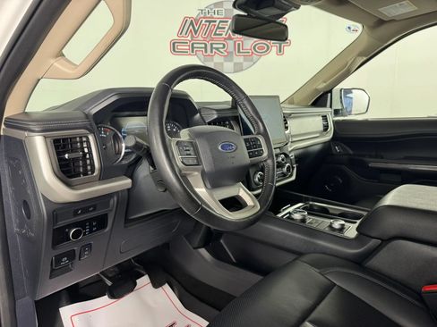 Used 2024 Ford Expedition Max XLT AWD/4WD image 10