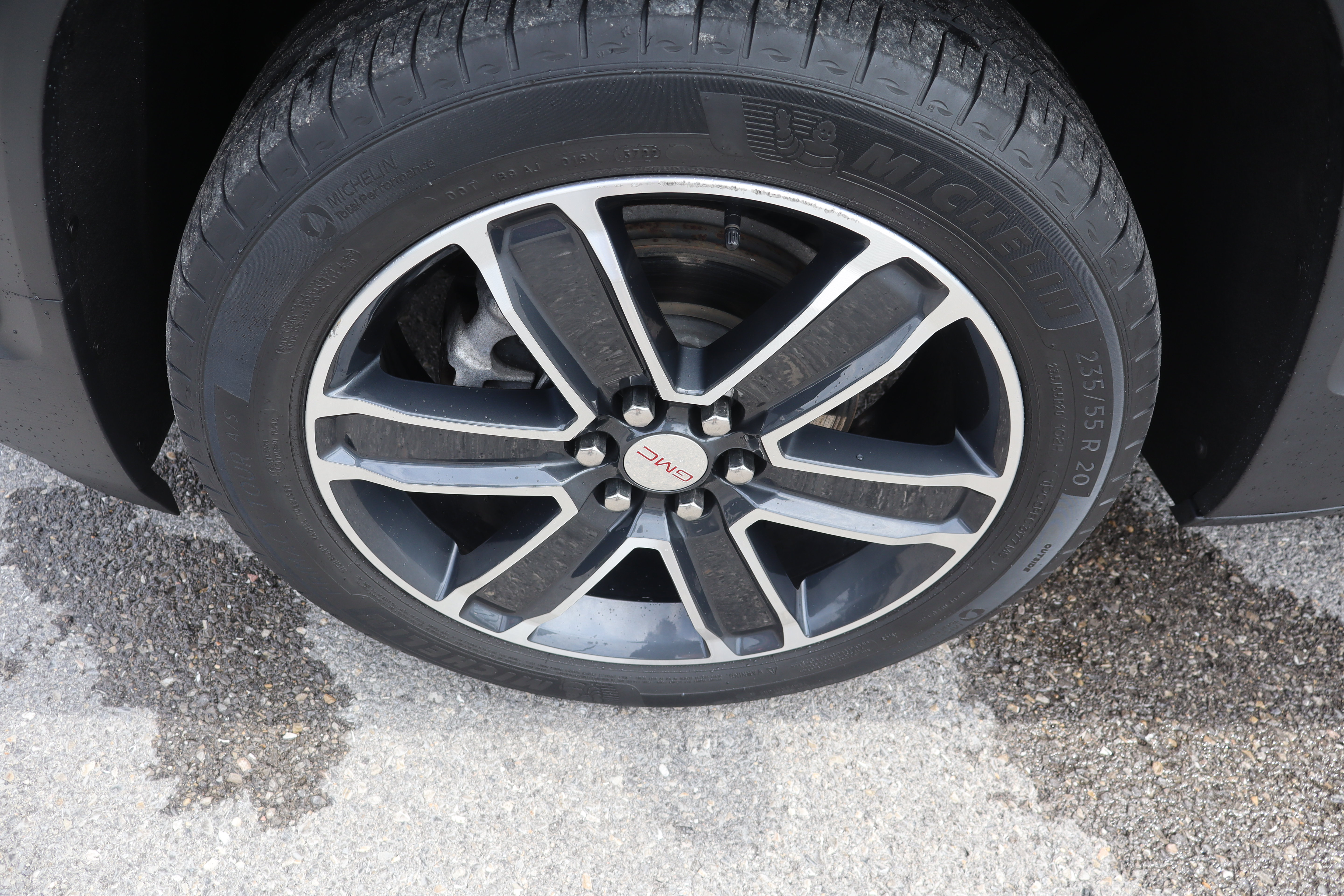 Used 2023 GMC Acadia SLT w/ Technology Package AWD/4WD image 11