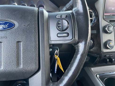 Used 2013 Ford F250 Platinum w/ FX4 Off Road Pkg image 31