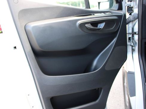 Used 2023 Mercedes-Benz Sprinter 2500 image 16