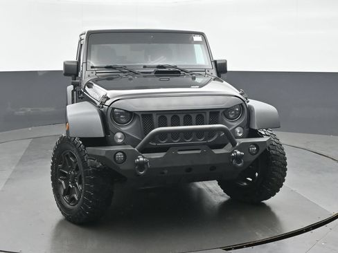 Used 2016 Jeep Wrangler Unlimited Rubicon w/ Connectivity Group AWD/4WD image 8