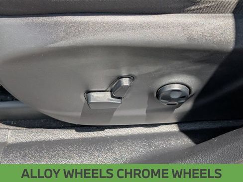 Used 2019 Jeep Cherokee High Altitude AWD/4WD image 18