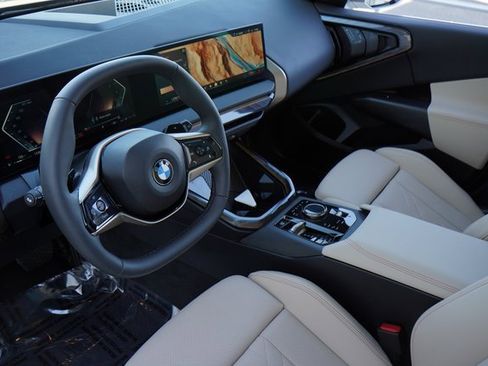 Used 2025 BMW X3 xDrive30i w/ Convenience Package image 2