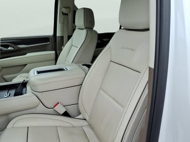 Used 2023 GMC Yukon XL Denali w/ Max Trailering Package AWD/4WD image 18