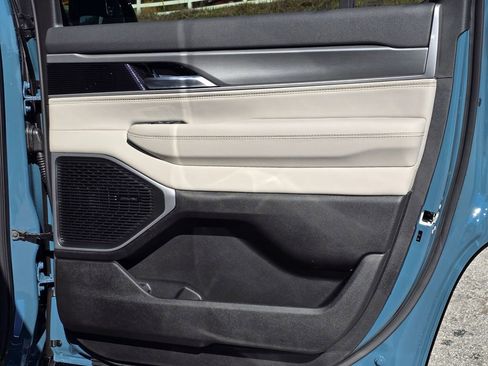 New 2026 Jeep Grand Wagoneer 4WD image 38