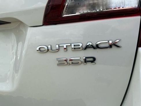 Used 2017 Subaru Outback 3.6R Touring w/ Popular Package #5A AWD/4WD image 20