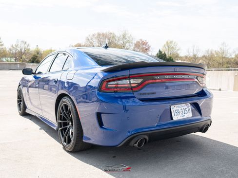 Used 2018 Dodge Charger R/T image 5