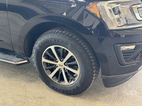 Used 2019 Ford Expedition Max XLT w/ Equipment Group 202A image 4
