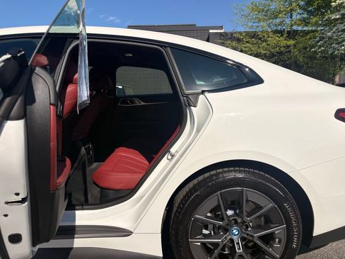 Used 2023 BMW i4 eDrive35 w/ Premium Package RWD image 18