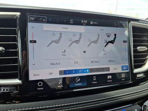 New 2026 Chrysler Pacifica Select image 12