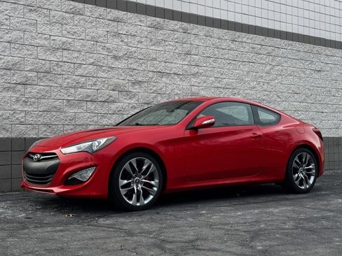 Used 2016 Hyundai Genesis Coupe 3.8 image 12