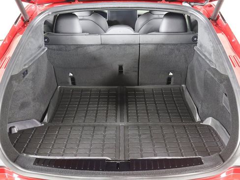 Used 2021 Tesla Model S Plaid image 18