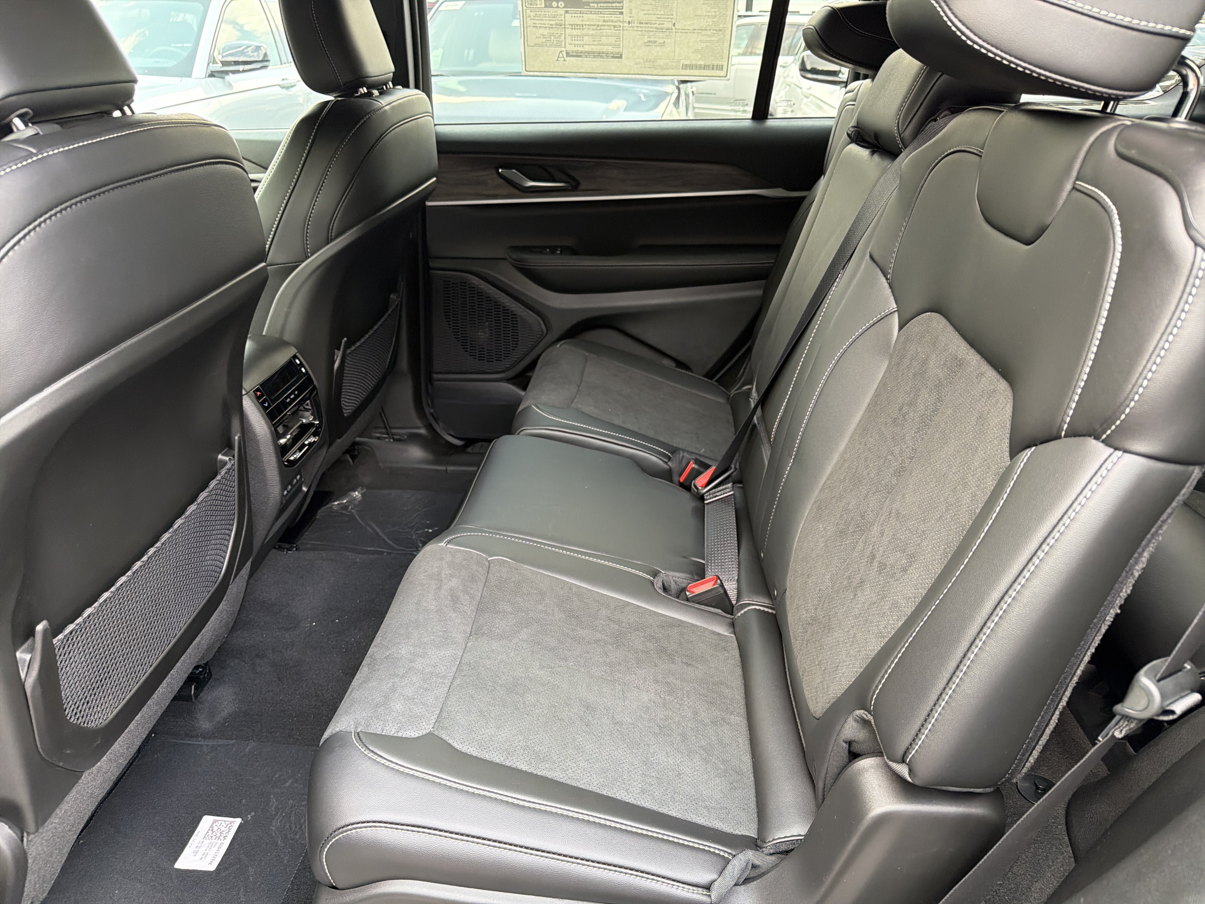 New 2026 Jeep Grand Cherokee L 4WD image 22