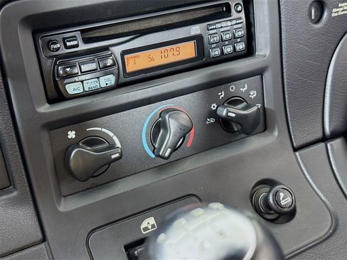 Used 2001 Dodge Viper RT/10 image 14