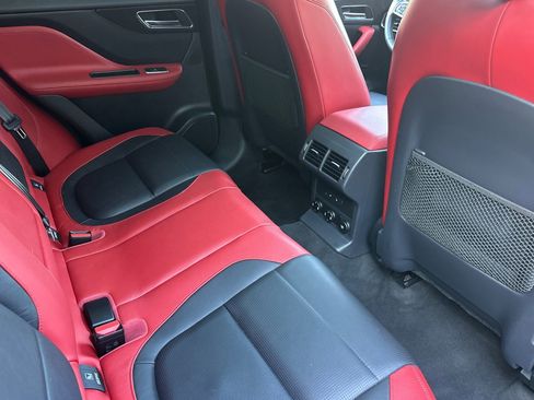 Used 2019 Jaguar F-PACE S image 31