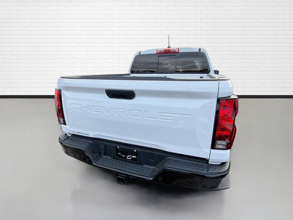Used 2025 Chevrolet Colorado W/T w/ Advanced Trailering Package RWD image 7