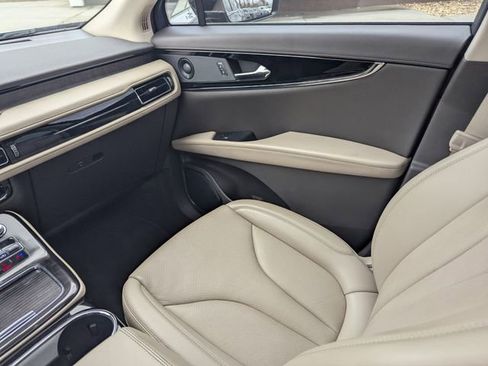 Certified 2022 Lincoln Nautilus Reserve w/ Equipment Group 201A image 16