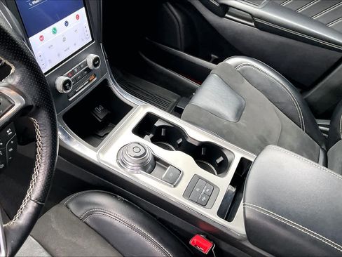 Used 2022 Ford Edge ST w/ Equipment Group 401A image 15